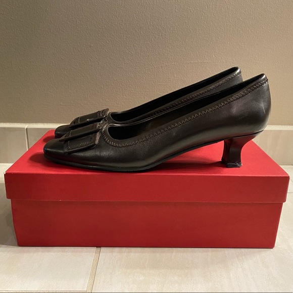 Vaneli Brown Leather Kitten Heels with Buckles - Picture 2 of 3